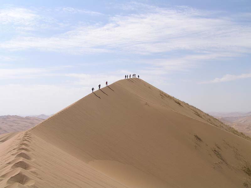 [贴图][原创]穿越最美丽的沙漠------巴丹吉林沙漠
