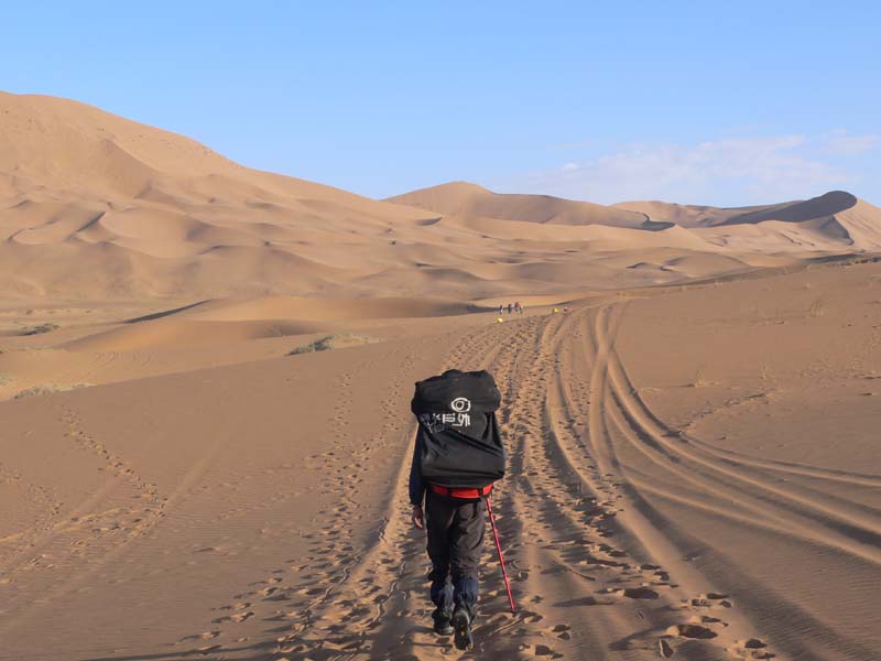 [贴图][原创]穿越最美丽的沙漠------巴丹吉林沙漠