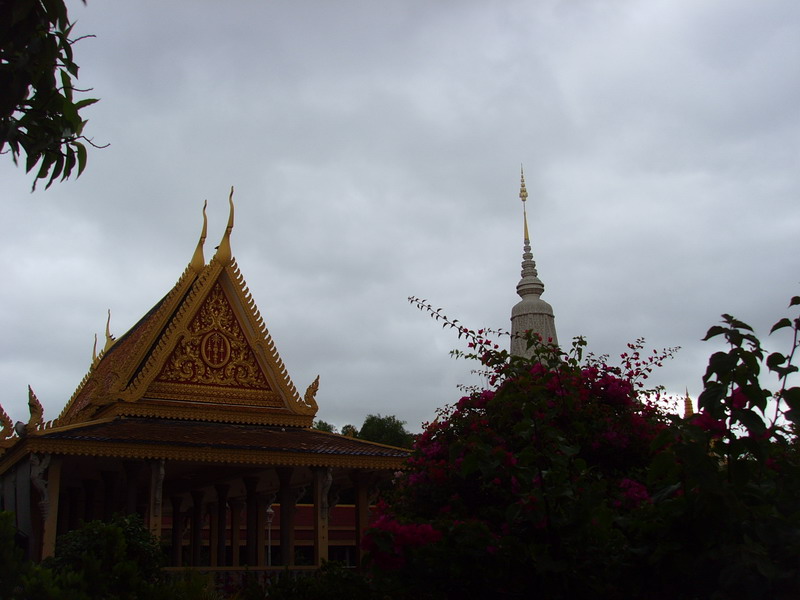 [原创]柬埔寨.一个灾难深重但充满希望的国度