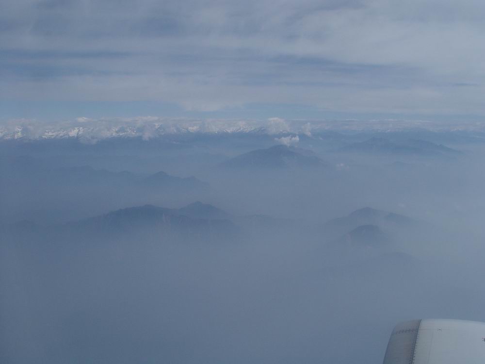 爬升，飞入川西藏区高原