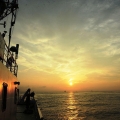 中国记者坐海警船拍钓鱼岛美景