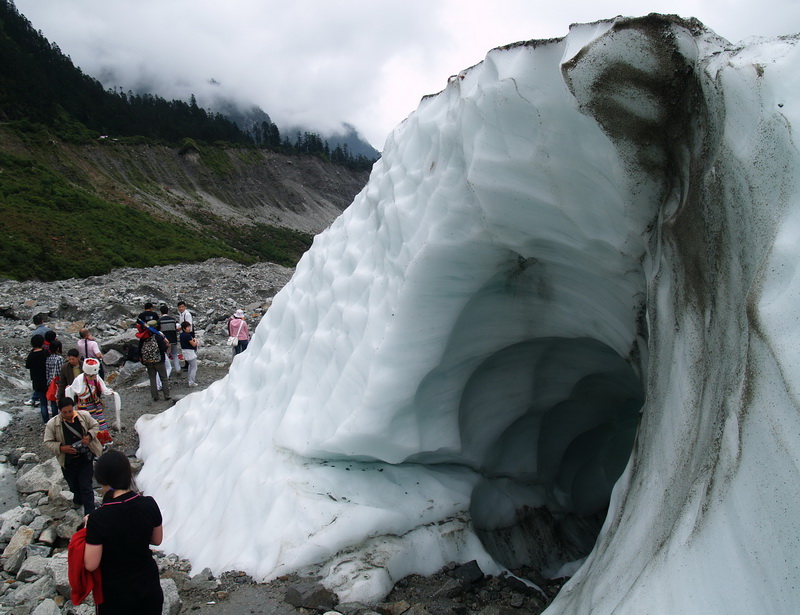 海螺沟：中国最美的冰川！